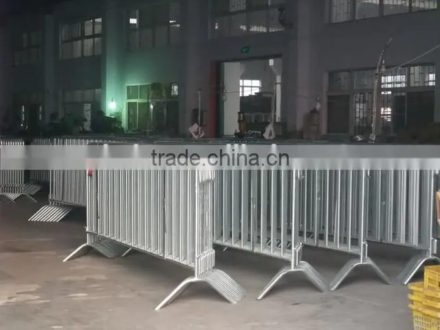 crowd control barrier