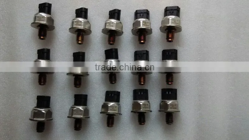 D40 2.5DCi DIESEL FUEL PRESSURE SENSOR 55PP05-01