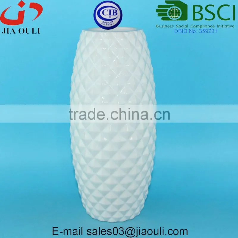Cheap home and garden decorations painted colours Ceramic Pineapple