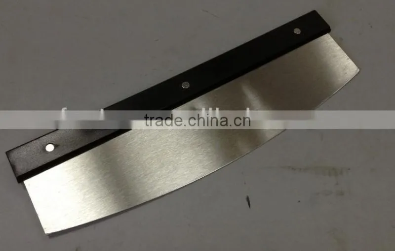 Stainless steel pizza cutter