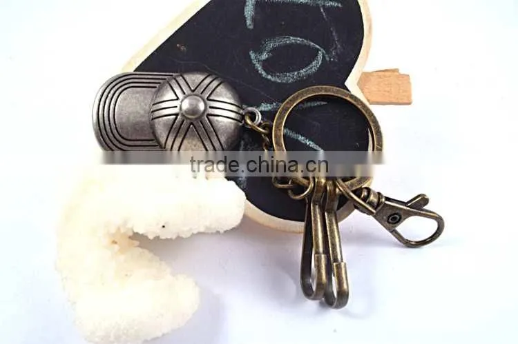 custom metal creative christmas gift man keychain promotional