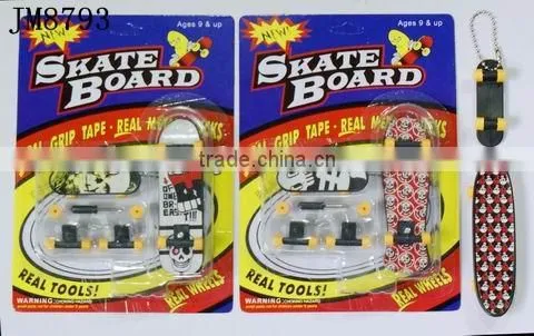 Finger skateboard with Keychain