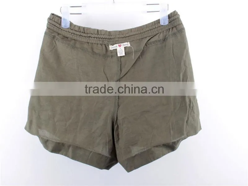 Lady fashion and cheap cotton/linen apparel stock shorts