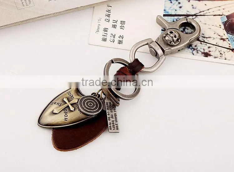 2015 Yiwu Factory Direct Sale Custom Leather Keychains Promotional Gift