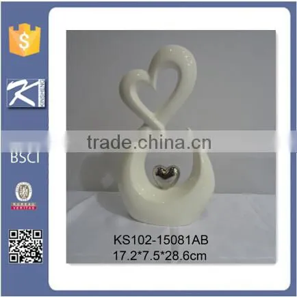 New design porcelain figurines wedding gifts