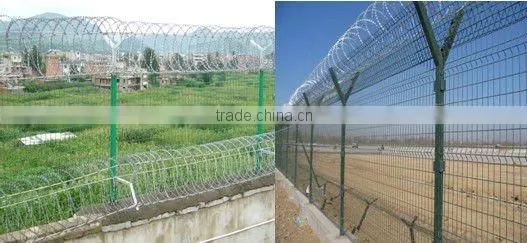 Concertina razor barbed wire on the wall (10 years factory)
