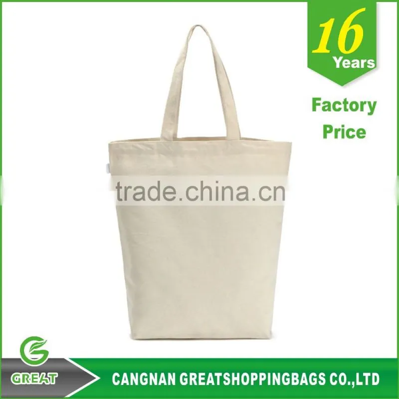 Eye-catching canvas beach bag for woman