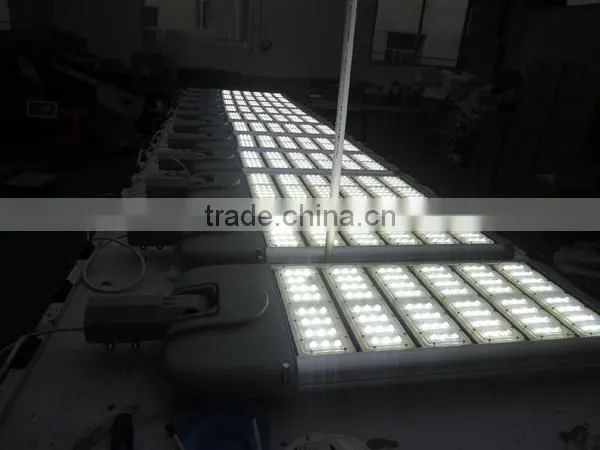 5 years warranty cree led cobra head street light 200w