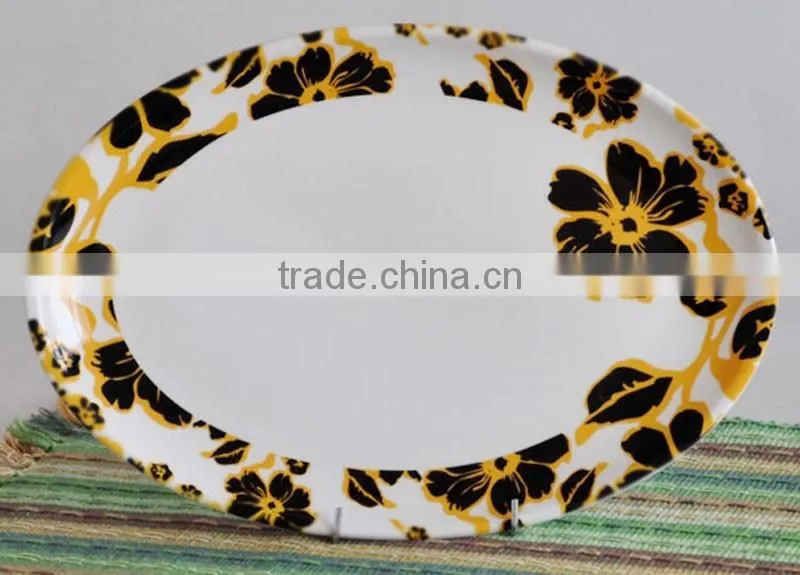 Oval-shape porcelain fish plate