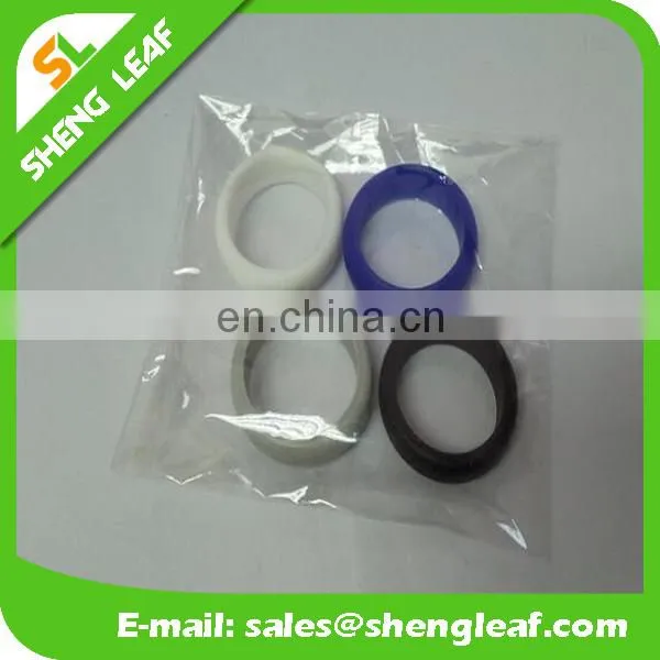 promotion gifts silicone finger ringscustom silk priting/ laser carving logo wide 8.5mm