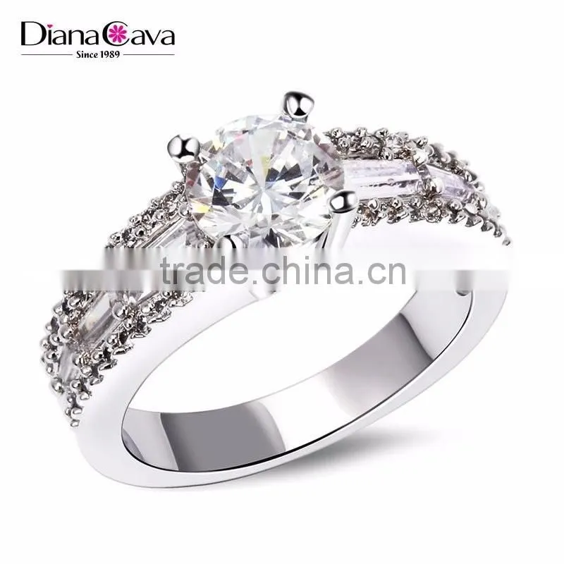 Jewelry Finding Top Quality Proposal Design Cubic Zircon Main Stone Engagement Ring