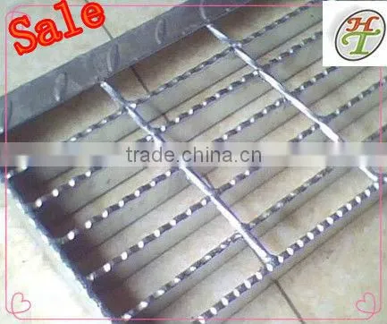 Galvanized Gratings I beam email:fence@apnetting.com