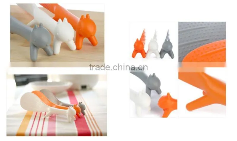 Food Grade Cute Squirrel Shape Non Stick Plastic Rice Spoon / Kitchen Standup Rice Scoops