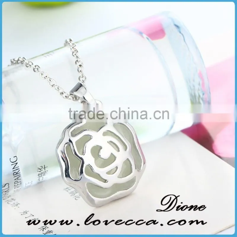 Magic Round Fairy Locket Glowing In The Dark Pendant Necklace Gift Luminous Vintage Necklaces