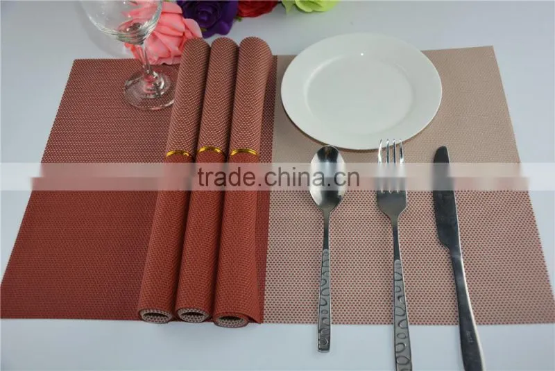 2015 New Arrival light color red with leige Placemat Fashion Adiabatic PVC Strip Weave Table Mat