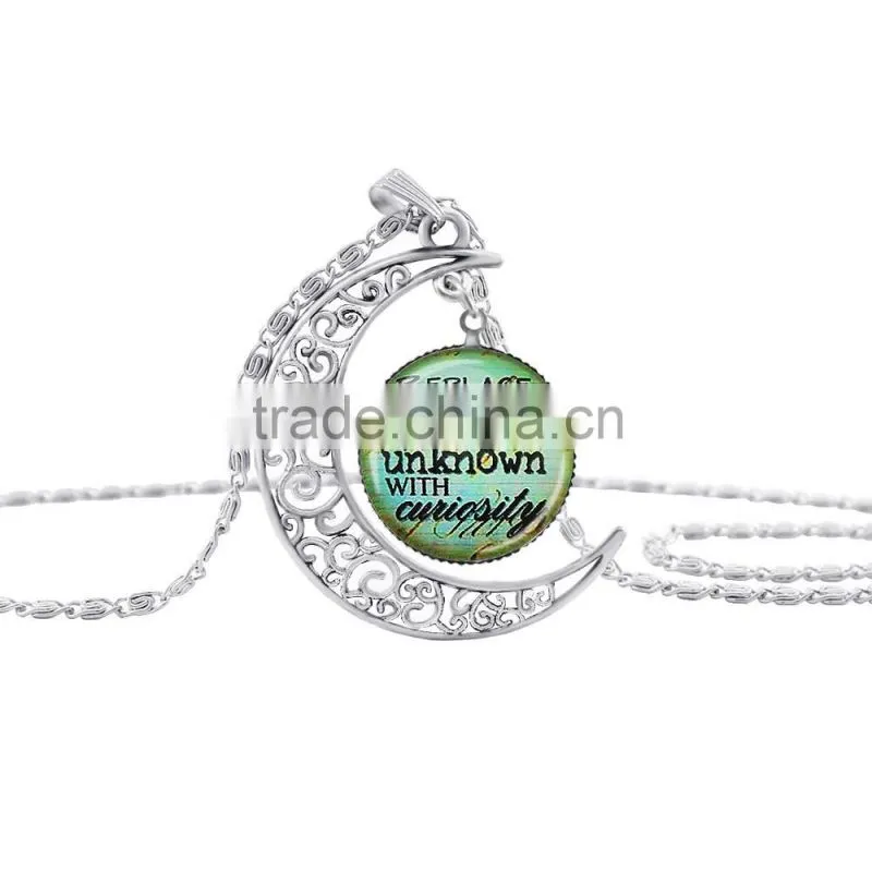 High Retro Sweater Chain Pendant Yin Yang Pattern Glass Cabochon Necklace