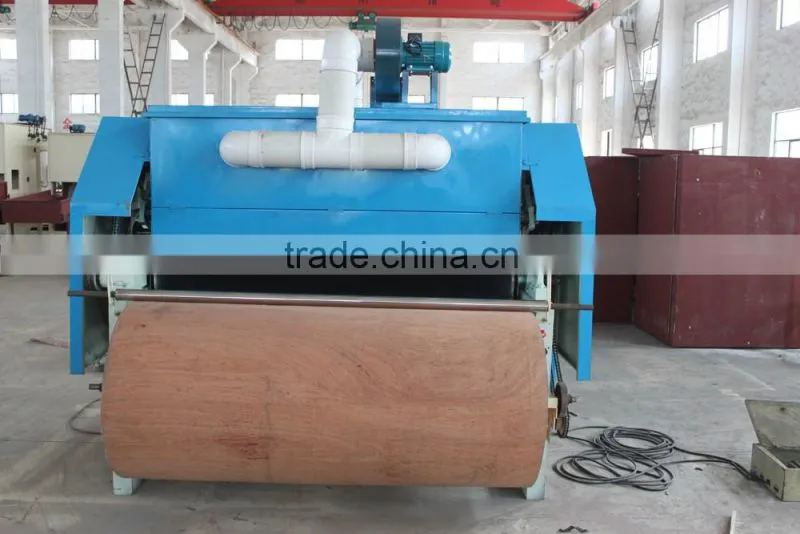 Nonwoven polyester fiber and sheep wool carding machine