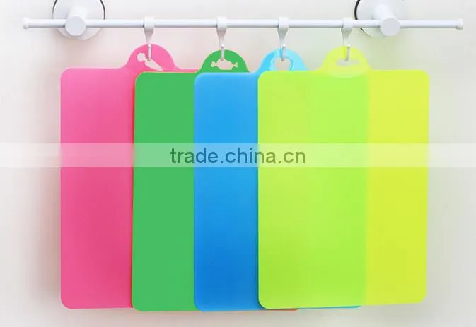 New products chopping board set with stand/cute cutting board/plastic cartoon cutting board manufacturer