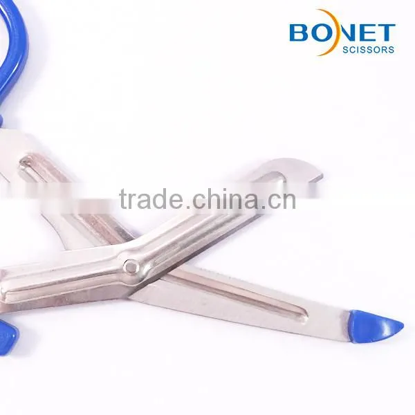 S95004B stainless steel medical plastic handle scissors bandage scissor