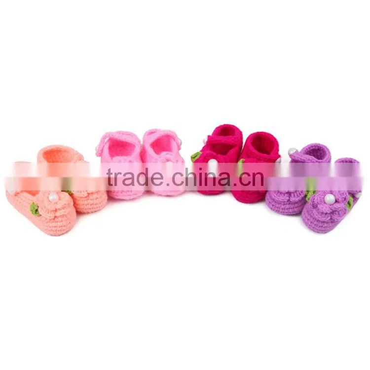 Green leaves Embellished Hand Made Crochet Knitting Flower Girl Shoes