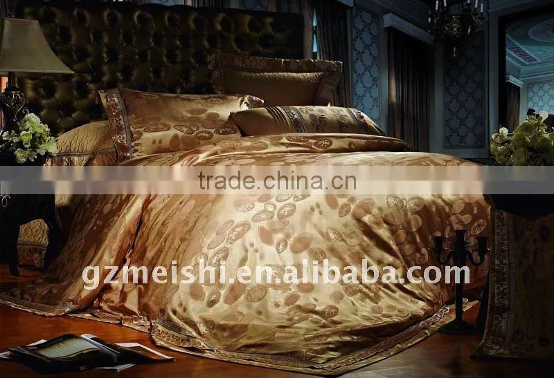 luxurious jacquard bed linens