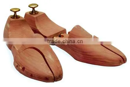 Wholesale customize cedar adjustable shoe trees