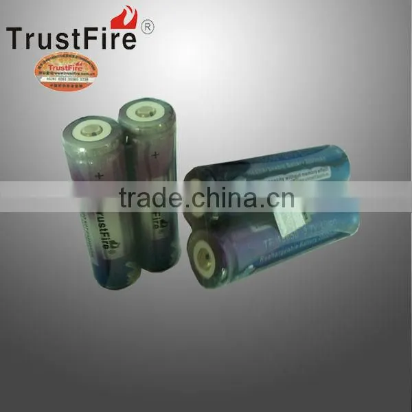 TrustFire Hot Sale 2013 3.7 volt traction battery 2000mah with pcb 18650 rechargeable traction battery