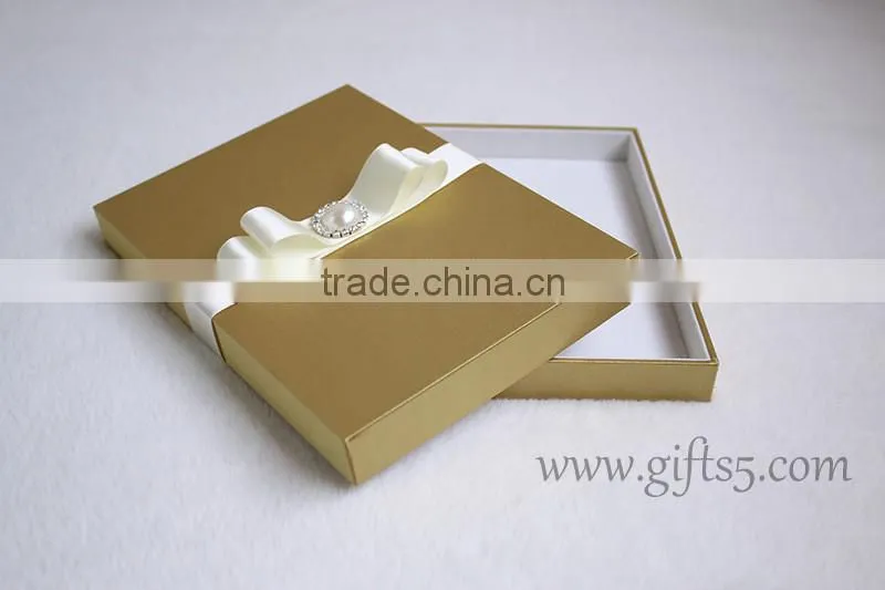 Beautiful gold Wedding Invitation Favour Gift Boxes For Best Chocolate Packaging
