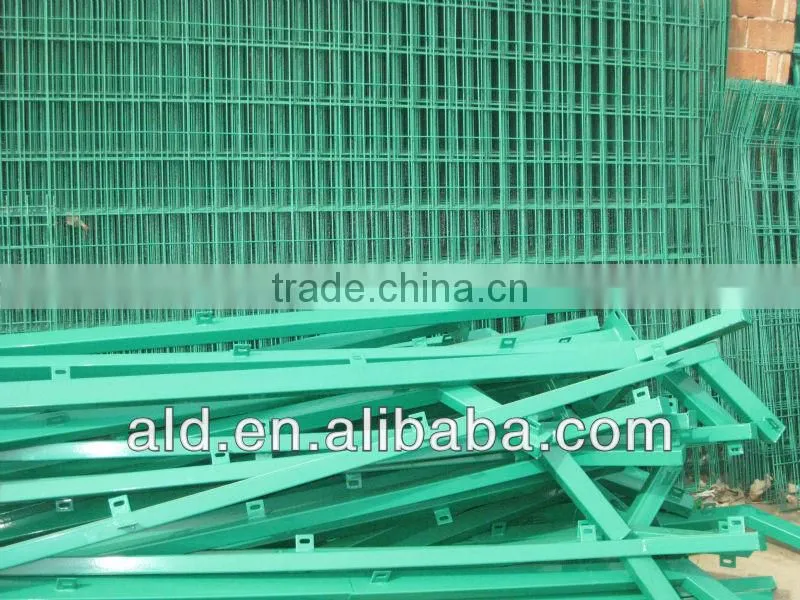welded mesh sheet metal fence panels