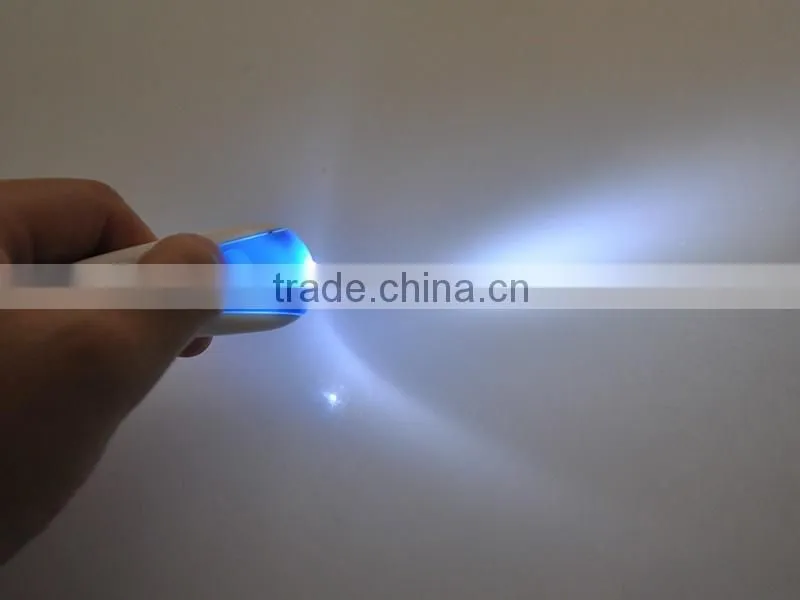 Beautiful Design Glow In The Dark Mini Flashlight Keychain LED factory