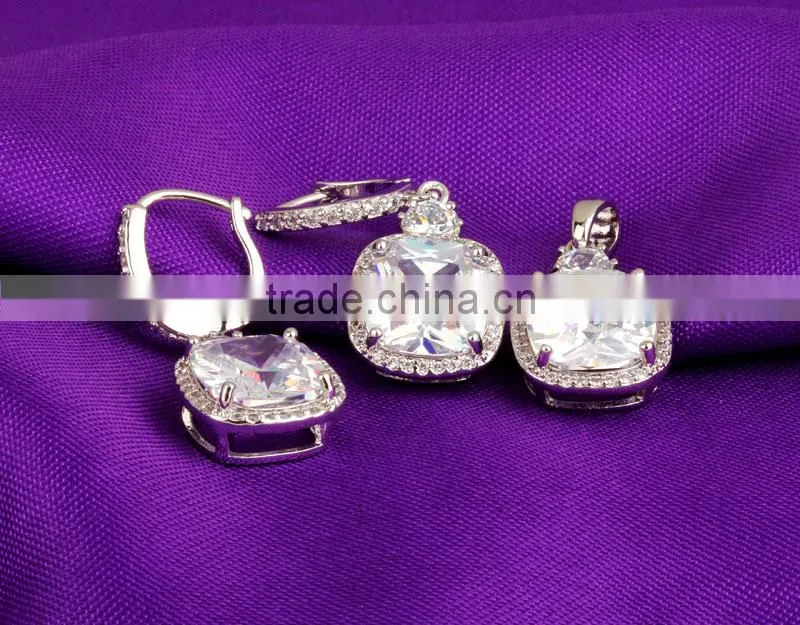 White Color Fashion Necklace With Earring Set For Wedding Zircon Jewelry Set
