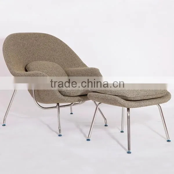 Womb Chair with Footrest Eero Saarinen lounge chair