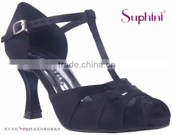 Best fitting latin T strap shoes