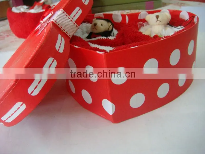 custom luxury heart shape cardboard gift box