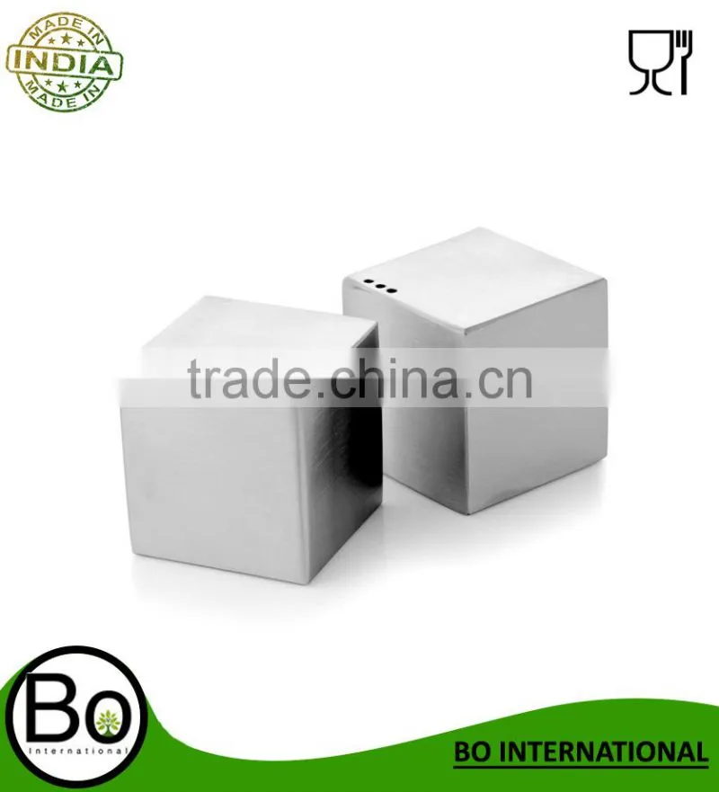 Stainless steel Cube Salt & Pepper Shaker 8x4.5x9.5cm