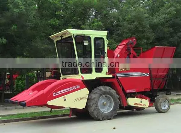 Factory direct sale Self-propelled Combine Corn Harvester
