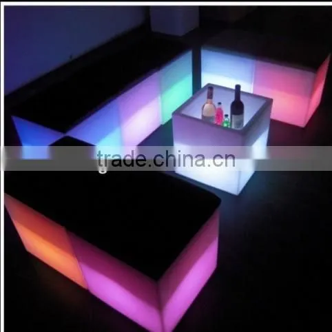 Wholesale cheap price lighting logo plastic portable party ice bucket