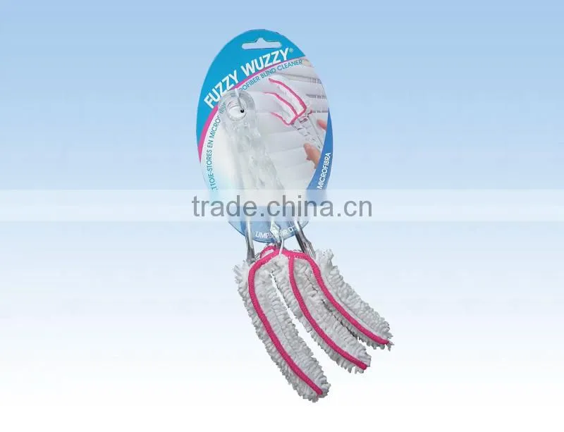 Small plastic hand Microfibre blind duster