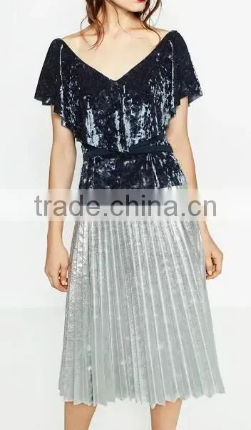 Runwaylover EY2382B Sexy Deep V-Neck 2017 Ladies Falbala Crop Tops