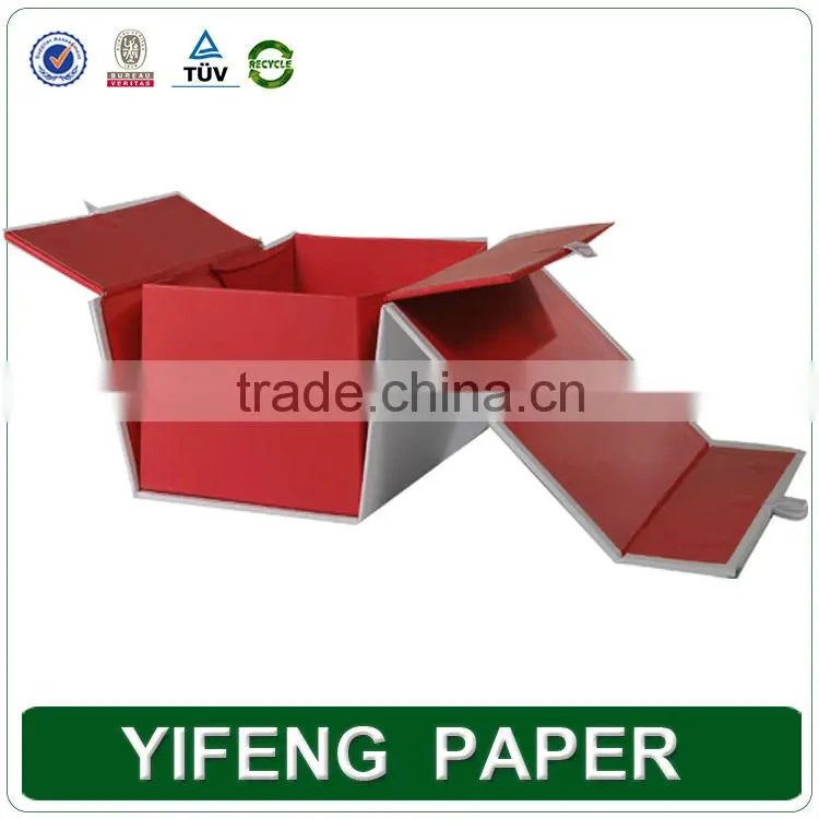 China manufaturer hot stmping with magnetic white cardabord folding paper box
