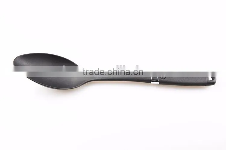 Plastic spatula