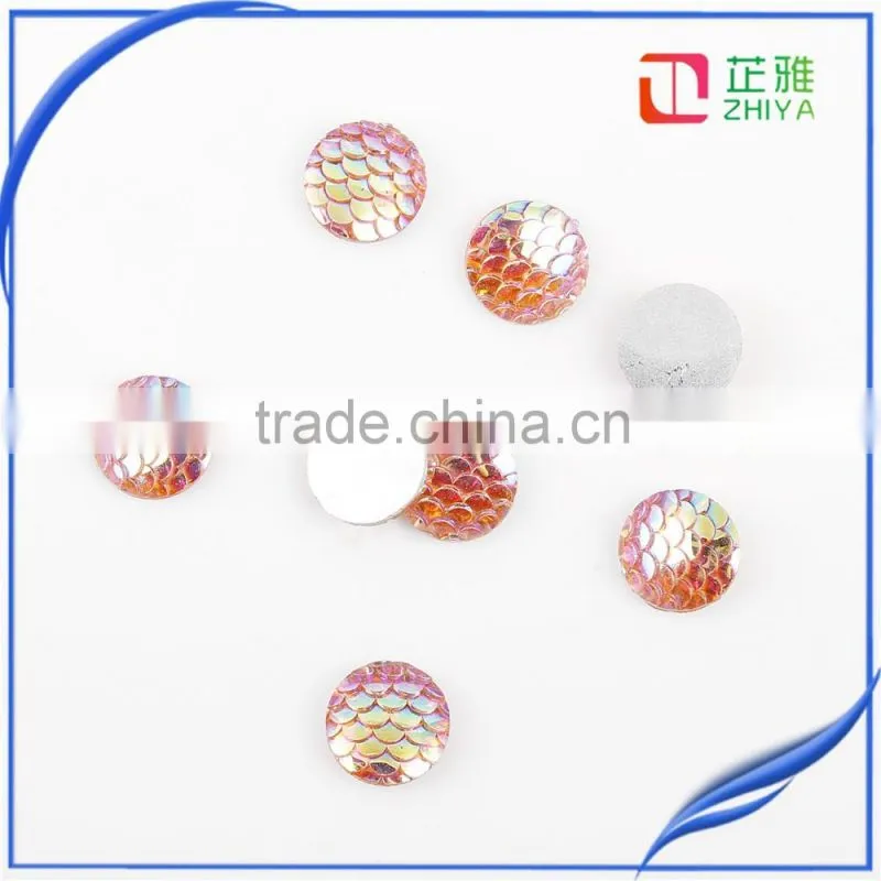 2016 Wholesale Round AB Color Fish Scale Carved Resin Dome Seals Cabochon