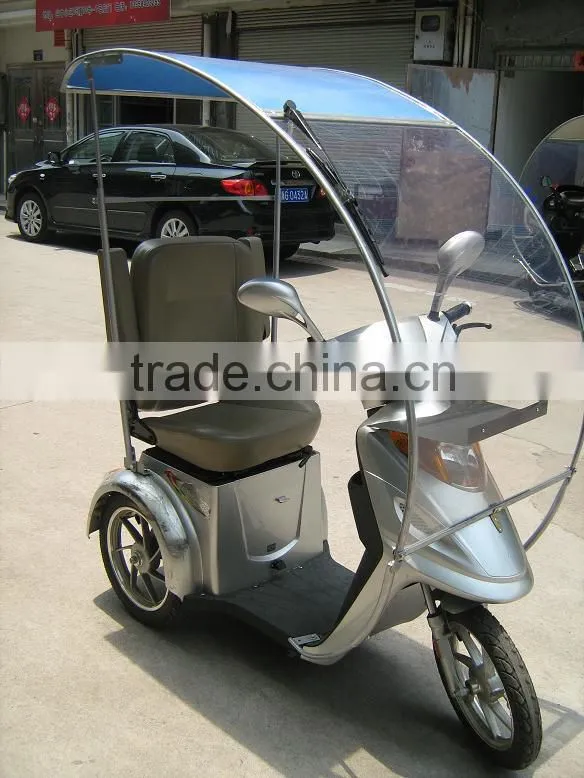 Motorcycle wind deflector
