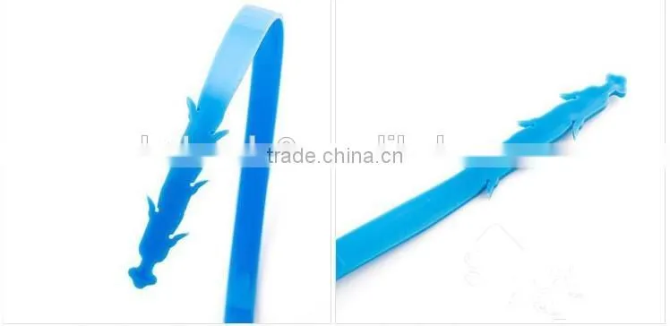 Retractable Drain Cleaning Tool Plumbing Dredger Removing Hair Clogs Works on Showers Bathroom Sinks Kitchen Sinks
