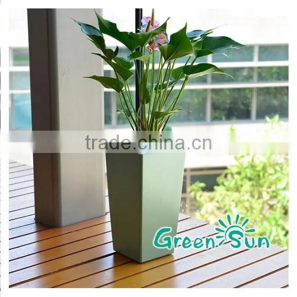 2016 hotsale large plastic garden planters and pots with self watering system
