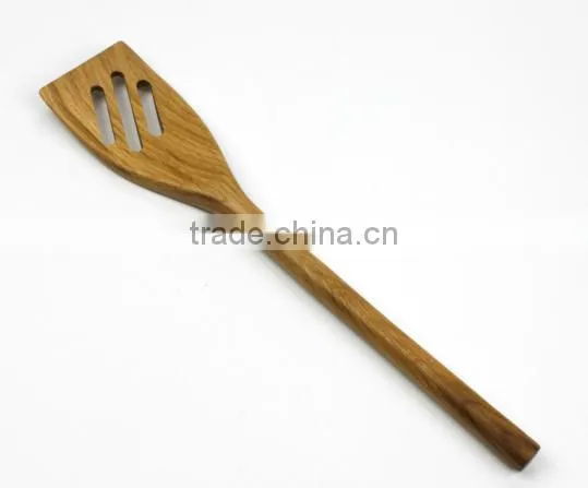 W002.2 Wooden Cooking Utensils Slotted Turner Kitchen Spatula