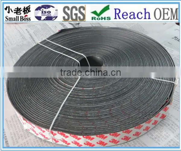 Intumescent seal strip, smoke seal strip