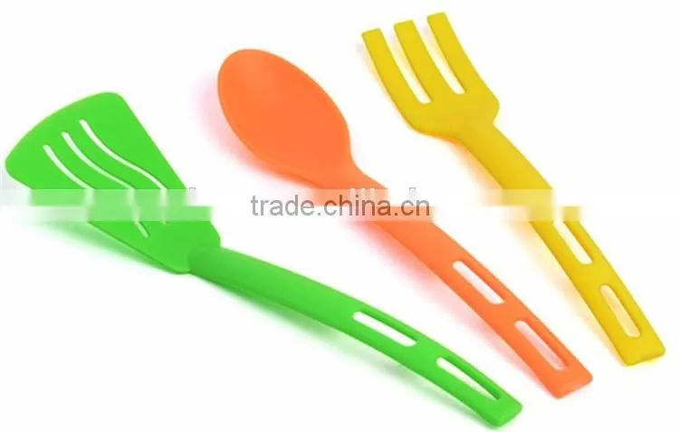 Plastic handle spoon & fork