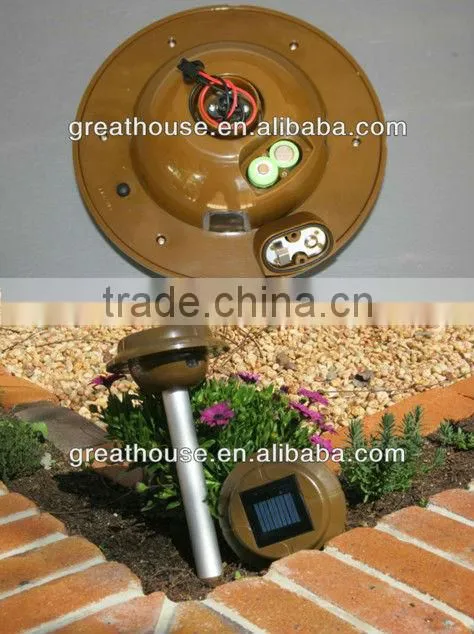 GH-318 Green vibration soalr snake repeller
