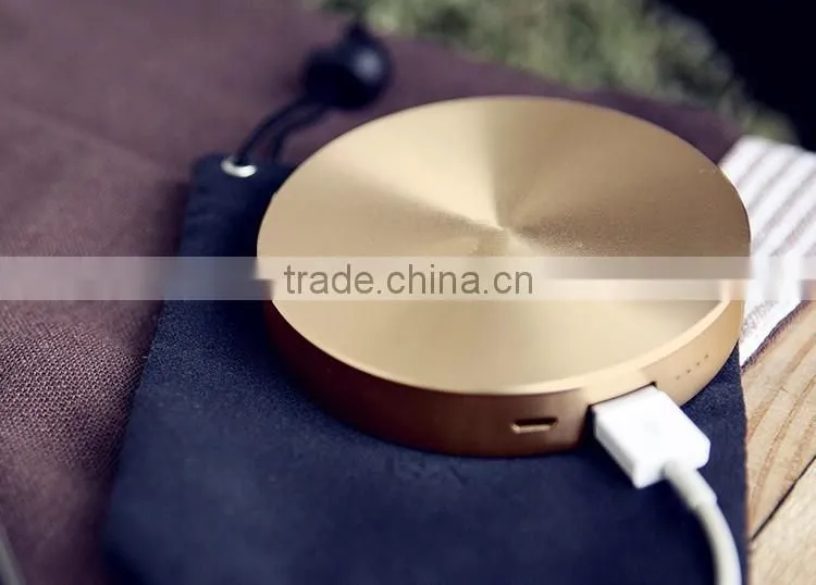 Latest round CD shape design custom laser engraving logo portable 6000mah mobile power bank charger